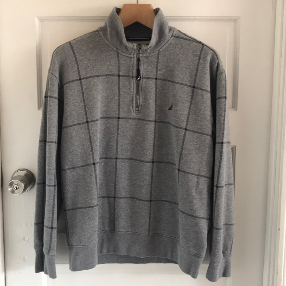 Men’s Nautica sweatshirt, size M. Grey w/ navy.
